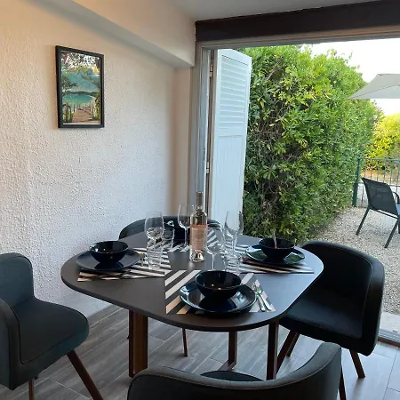 아파트 Studio/jardin/piscine/plage Pramousquier